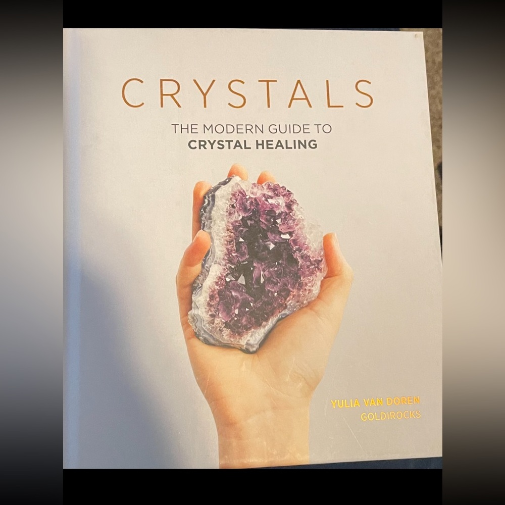 Book of crystals and their uses